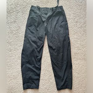 Levi’s black cargo pant, size: S